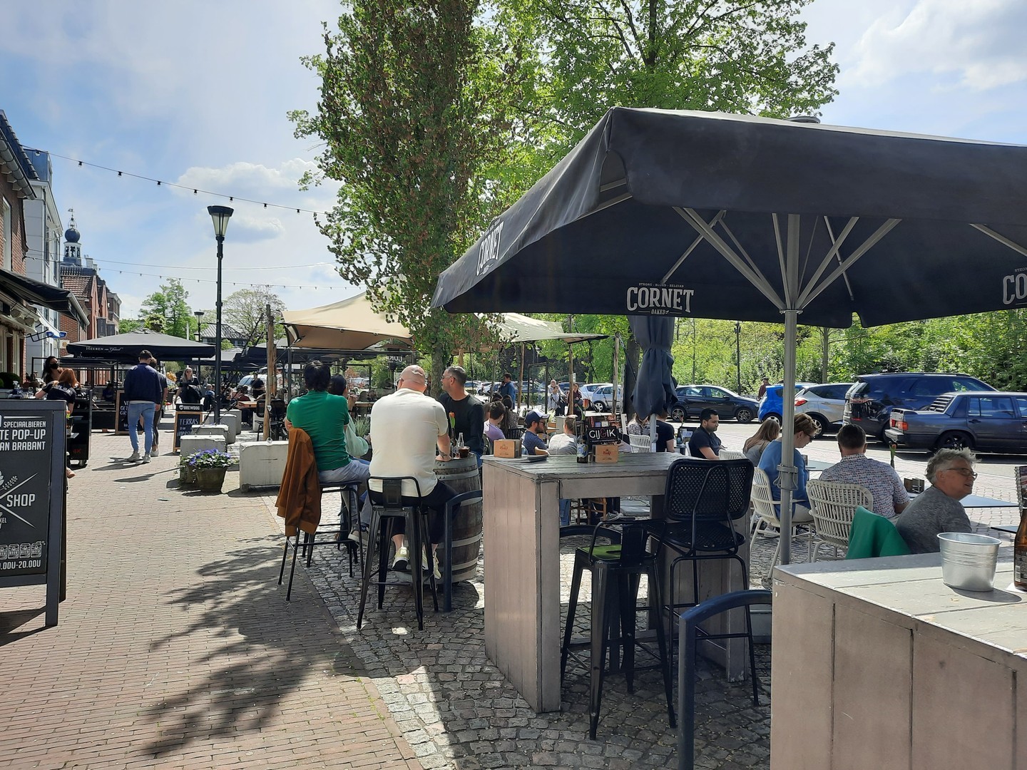 Geniet van het heerlijke weer op het mooie terras van...