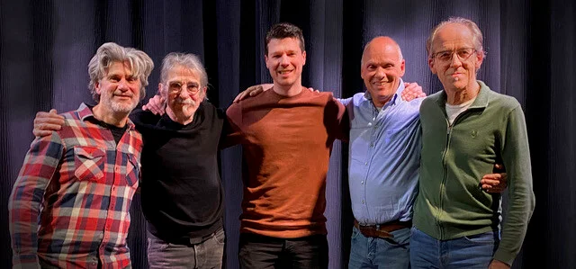 Live muziek: Stolen Moments